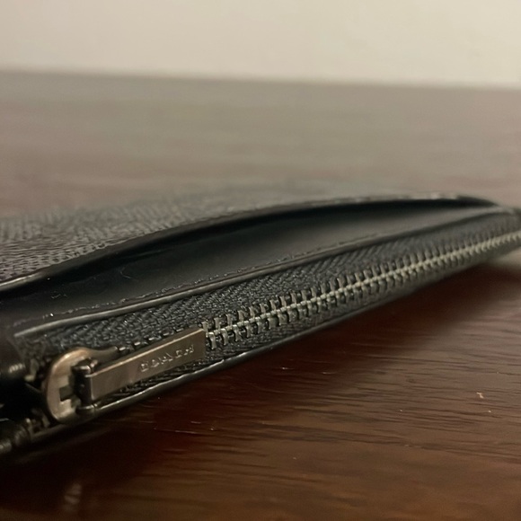 COACH Retail: Zip Card Case In Signature Canvas - Picture 7 of 7